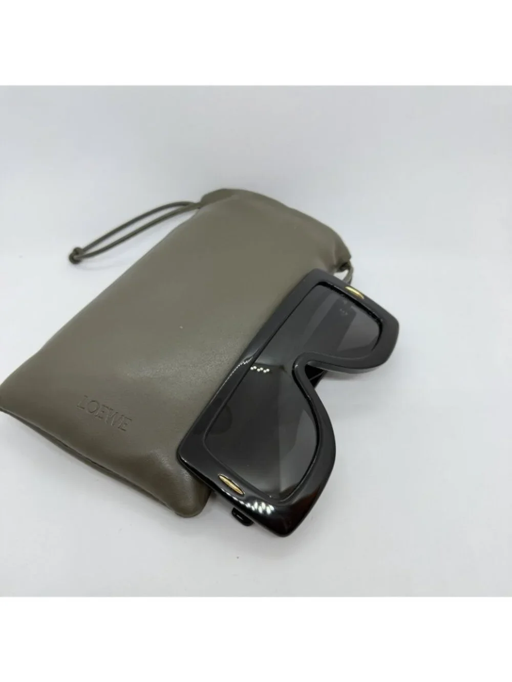 Loewe chunky anagram
